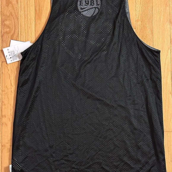 Nike EYBL Standard Issue Reversible Basketball Tank Top Jersey - Picture 4 of 4